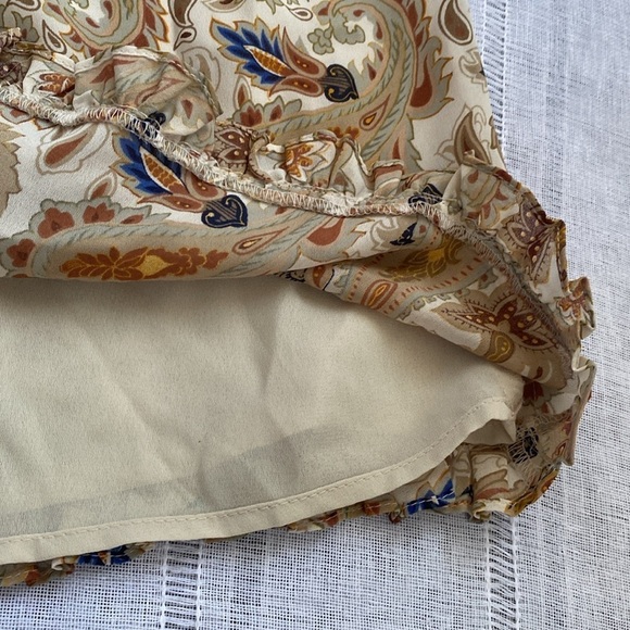 Kathy Ireland Y2k Paisley Print Skirt in Beige. - Picture 4 of 10